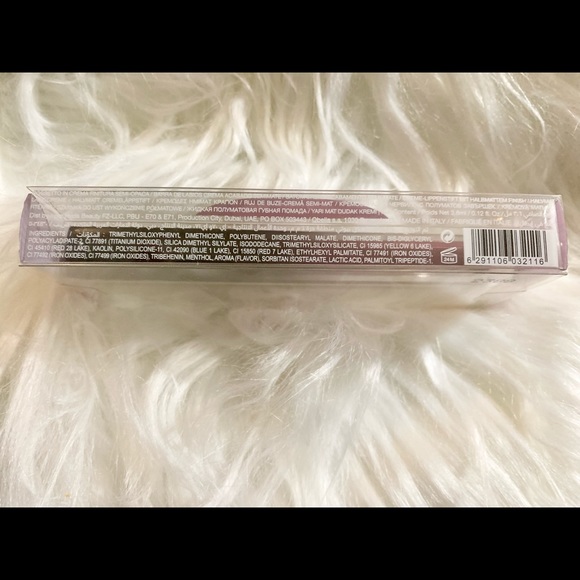 HUDA BEAUTY
Demi Matte Cream Liquid Lipstick - Picture 7 of 10